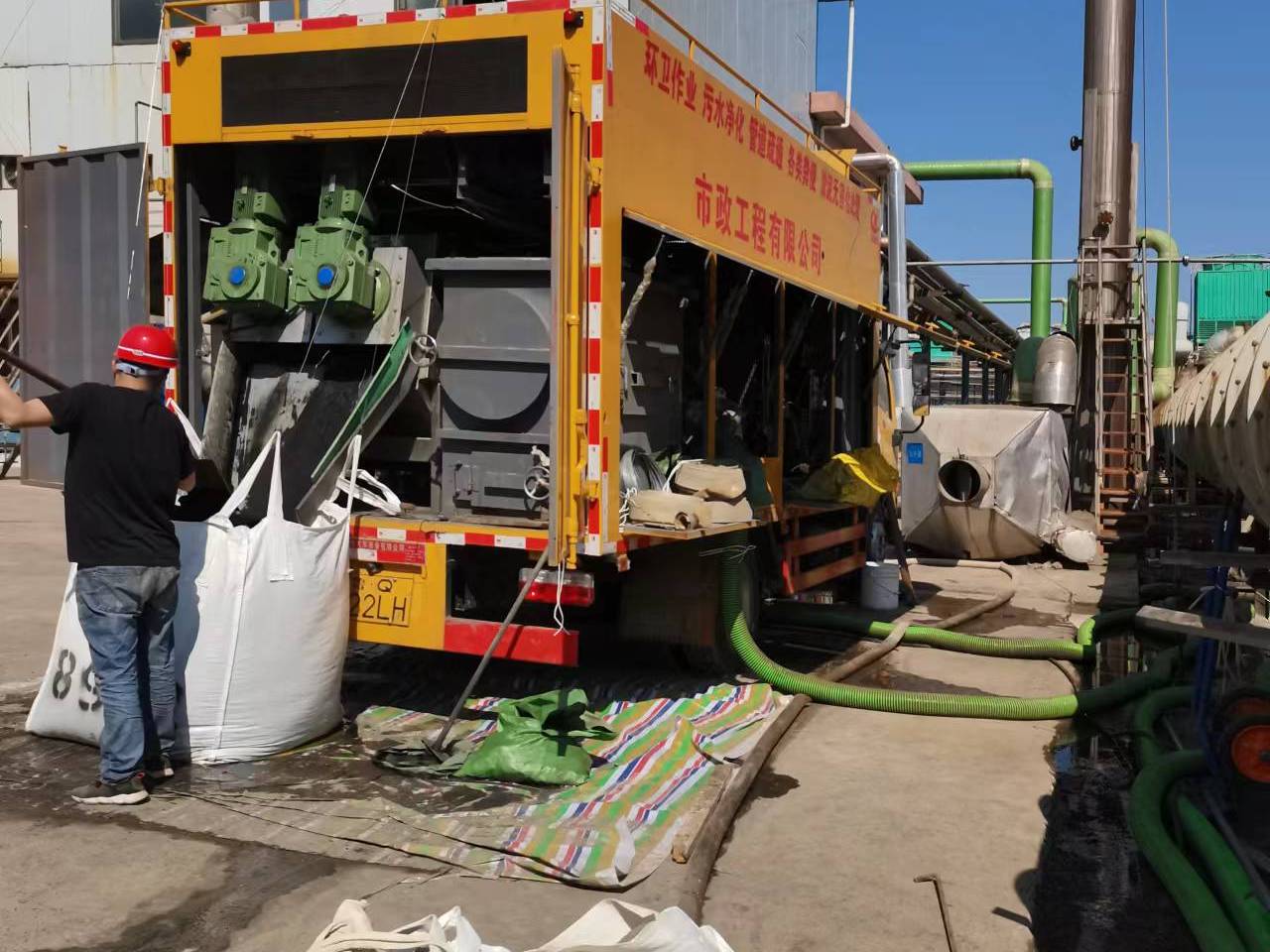 儋州淤泥压干处理